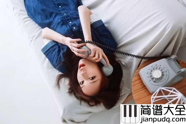 房间钢琴谱_刘瑞琦__在这温暖的房间,我们都笑得很甜