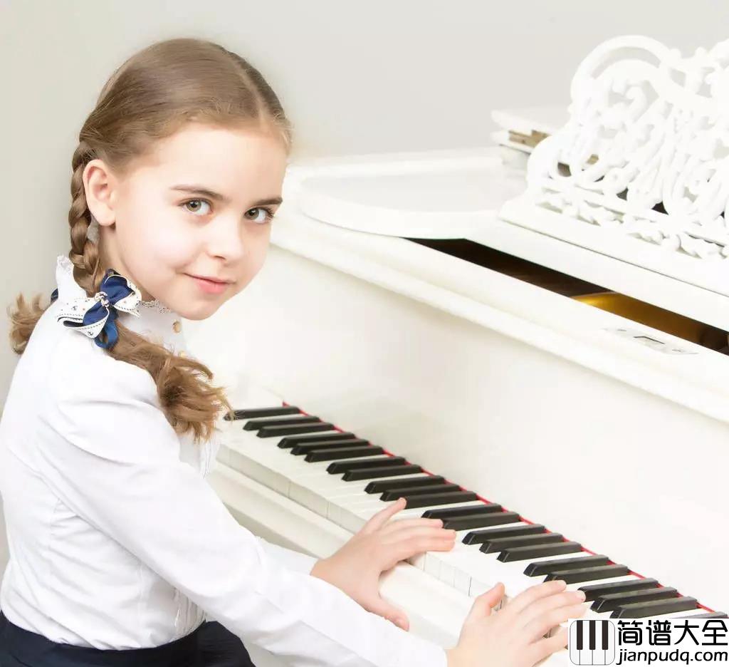 你知道弹琴有多难吗?“要不你来试试”